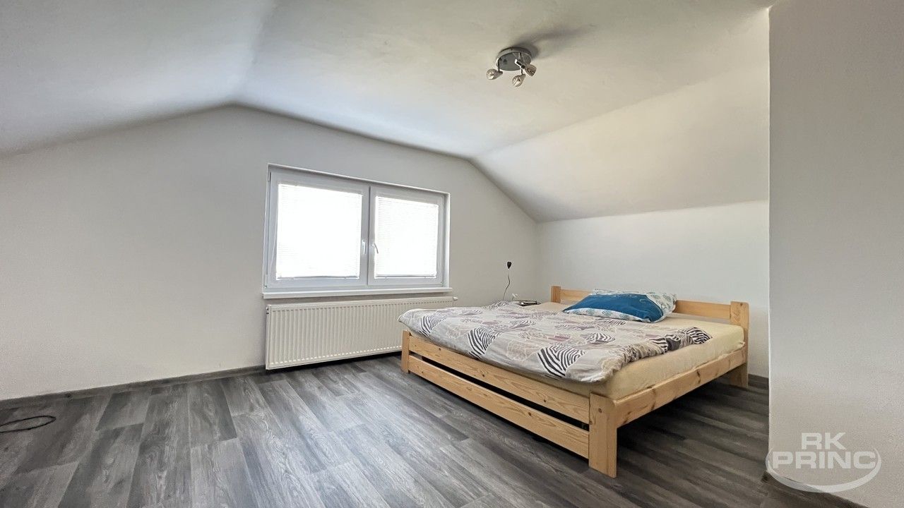 Prodej rodinný dům - Ke Slunci, Jílové u Prahy, 210 m²
