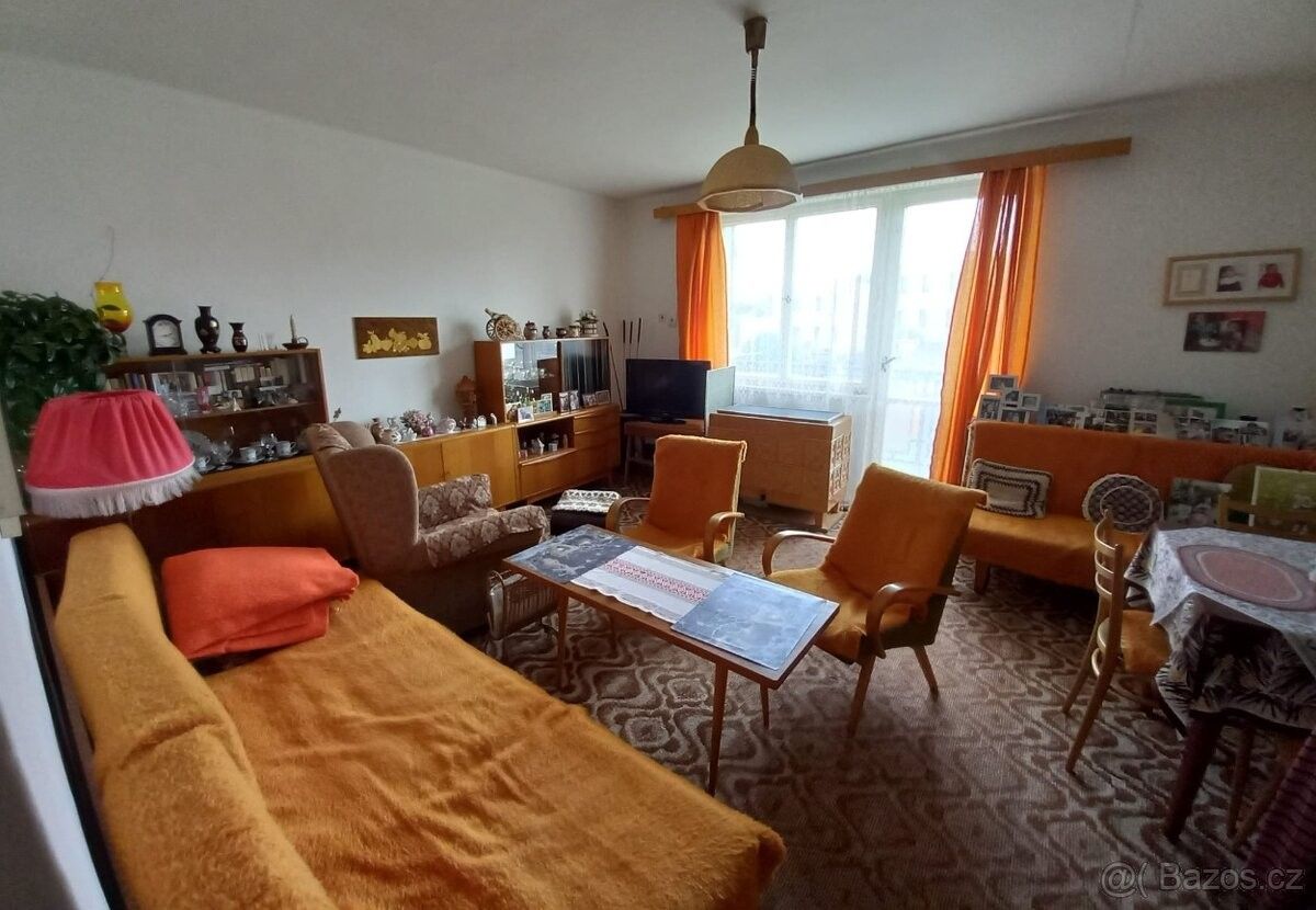 Prodej byt 2+1 - Uhlířské Janovice, 285 04