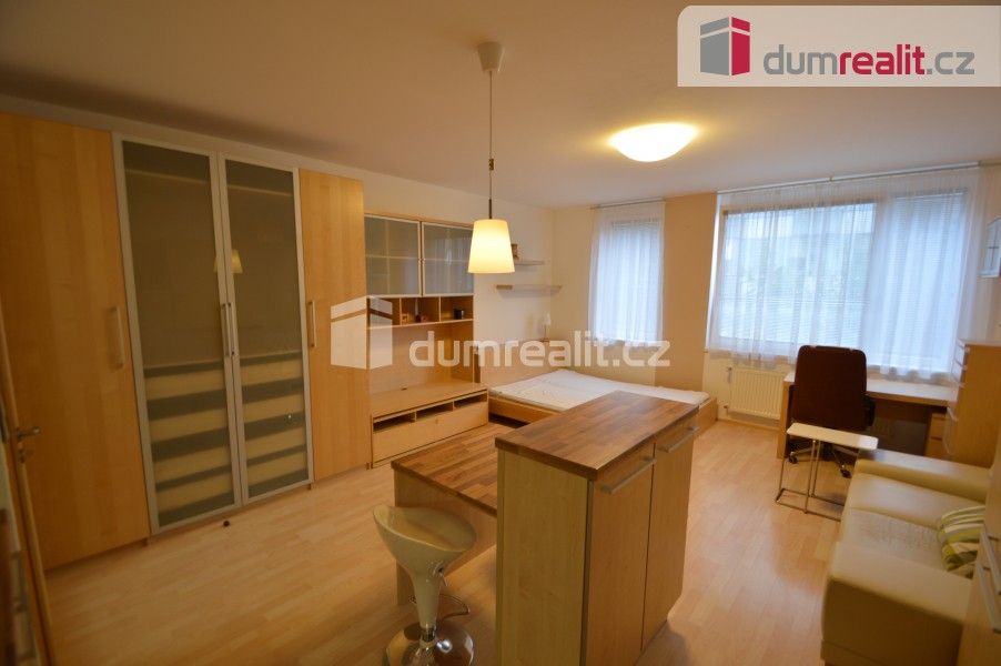 Pronájem byt 1+kk - Trmická, Praha, 36 m²