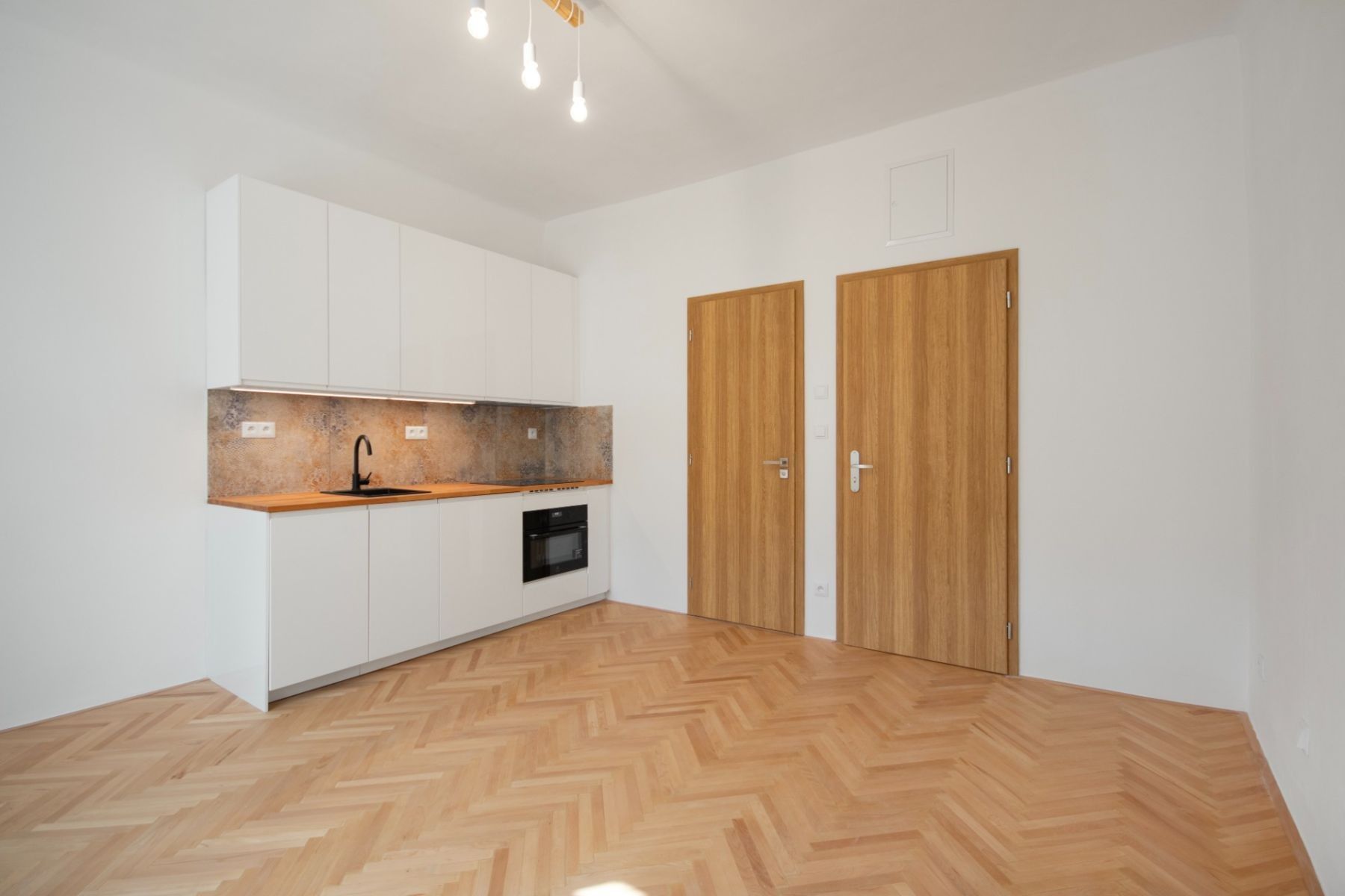 1+kk, Bělehradská, Praha - Vinohrady, 21 m² - 2