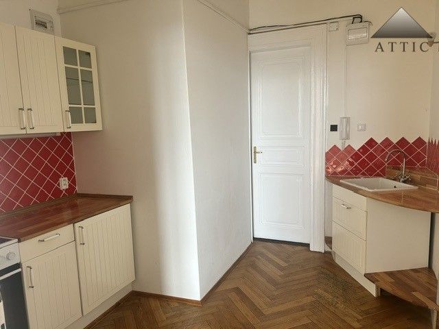 Byt 2+kk · 54 m² · Dykova, Praha - 4