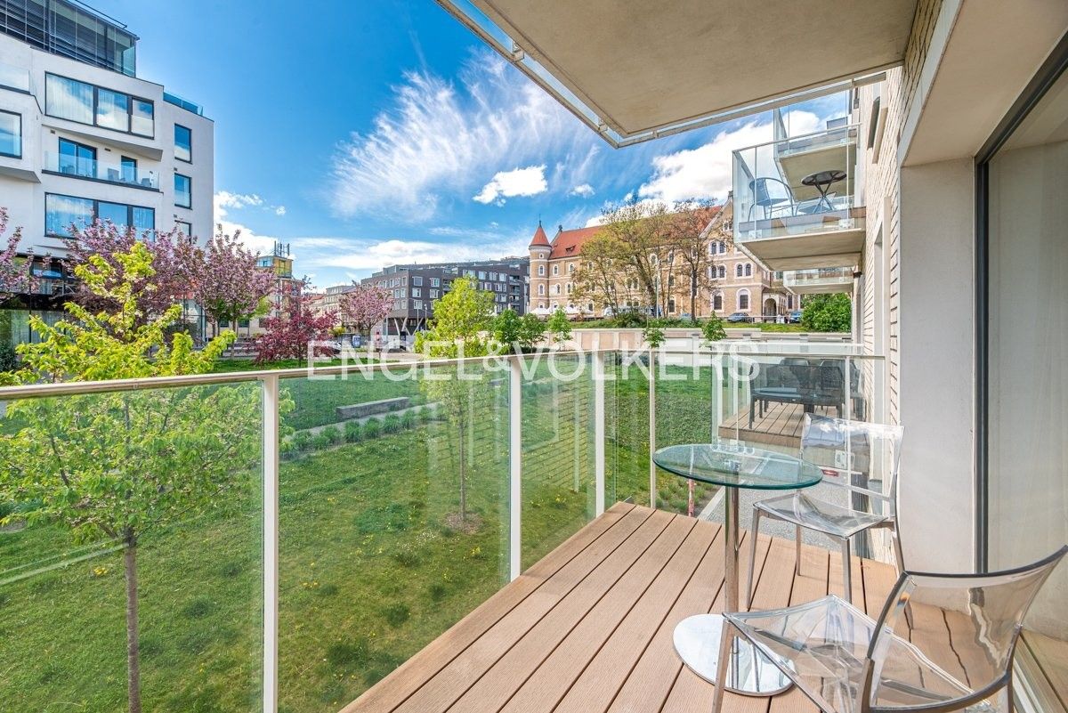 Prodej byt 1+kk - Kobrova, Praha, 45 m²