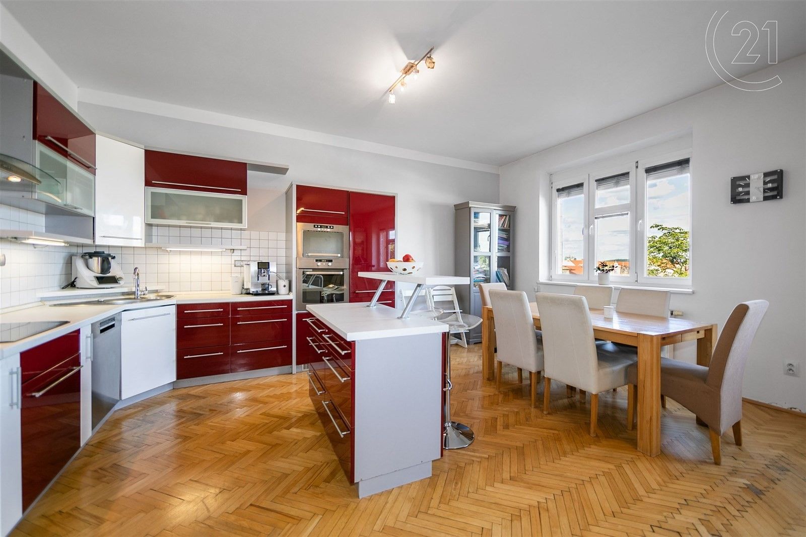 3+kk, Na Belánce, Plzeň, 121 m²