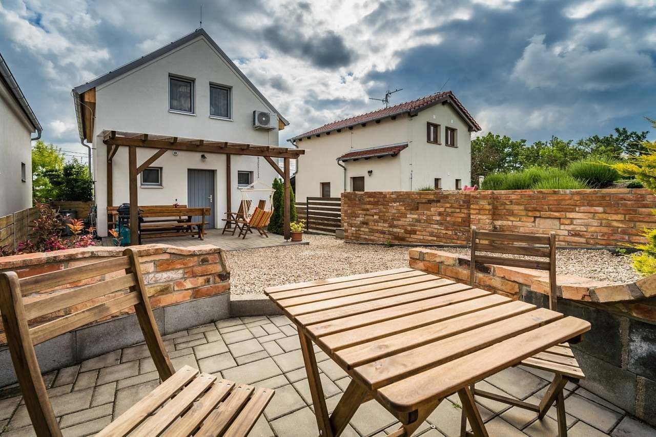 Chaty, Velké Bílovice - Velké Bílovice, Jihomoravský kraj - 1