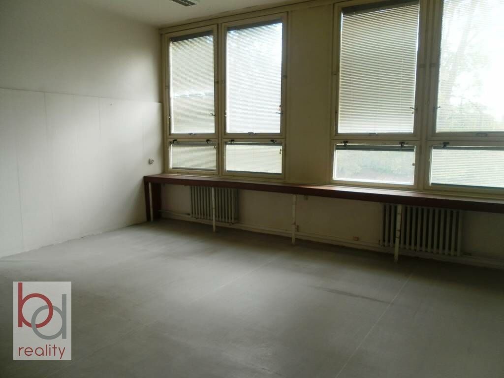 Pronájem kancelář - České Budějovice 7, České Budějovice, 31 m²