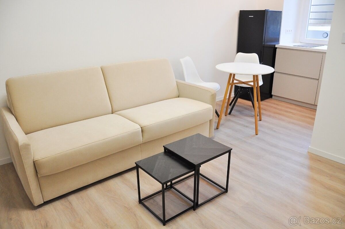 Pronájem byt - Praha, 170 00