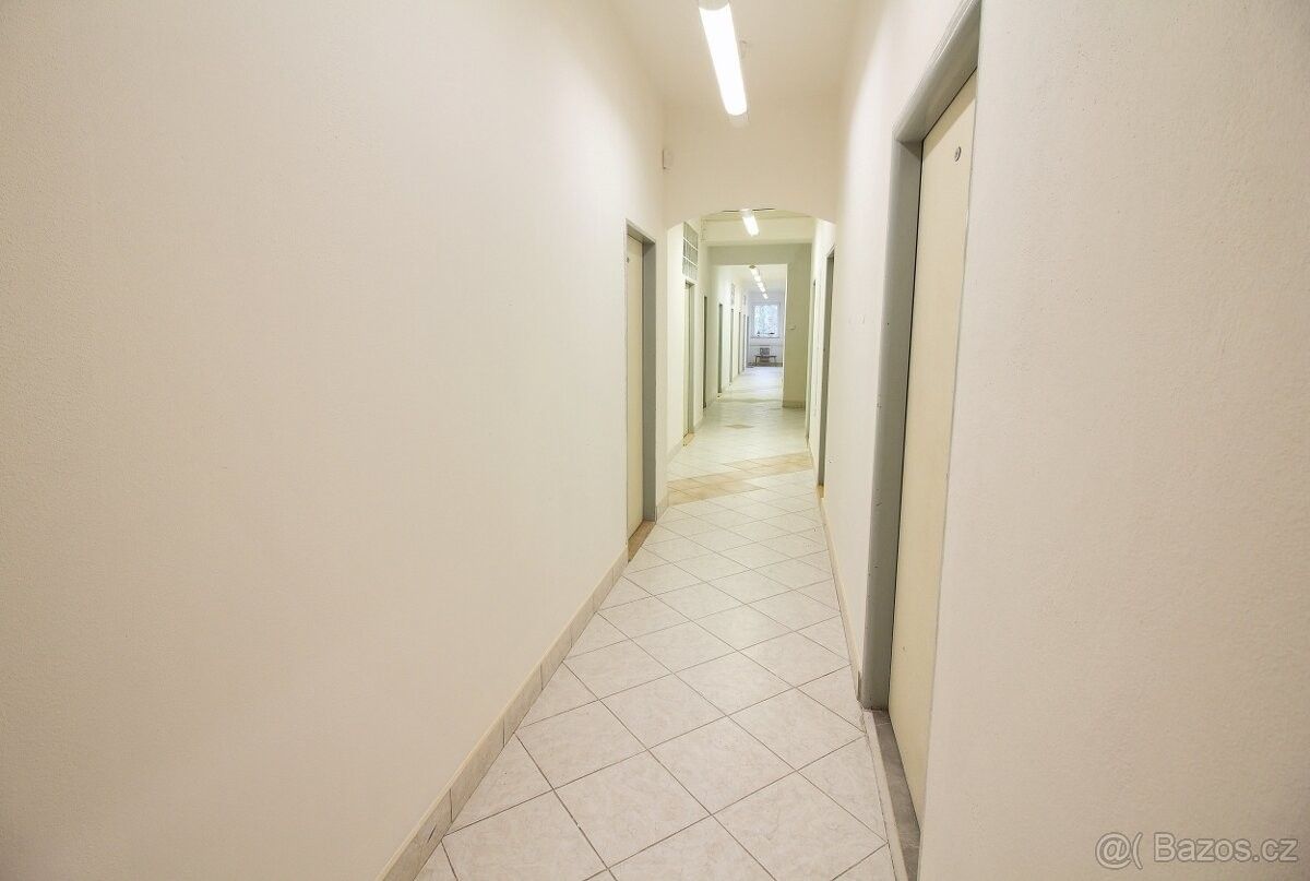 Pronájem kancelář - Chrudim, 537 01