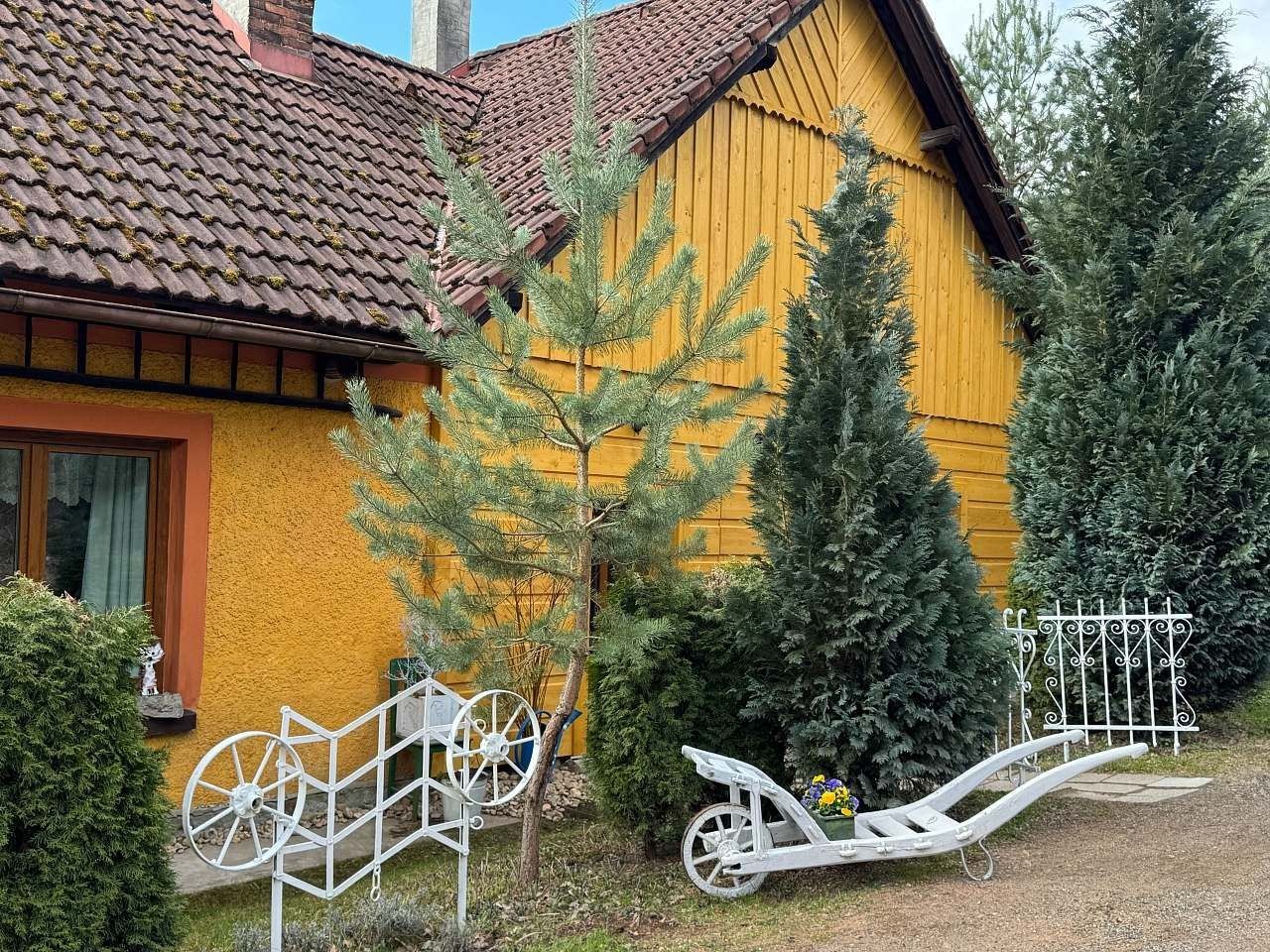 Chaty, Lázně Bělohrad - Uhlíře, Královéhradecký kraj - 1