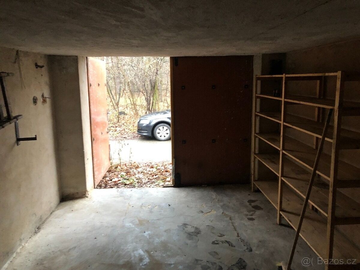 Prodej garáž - Poděbrady, 290 01