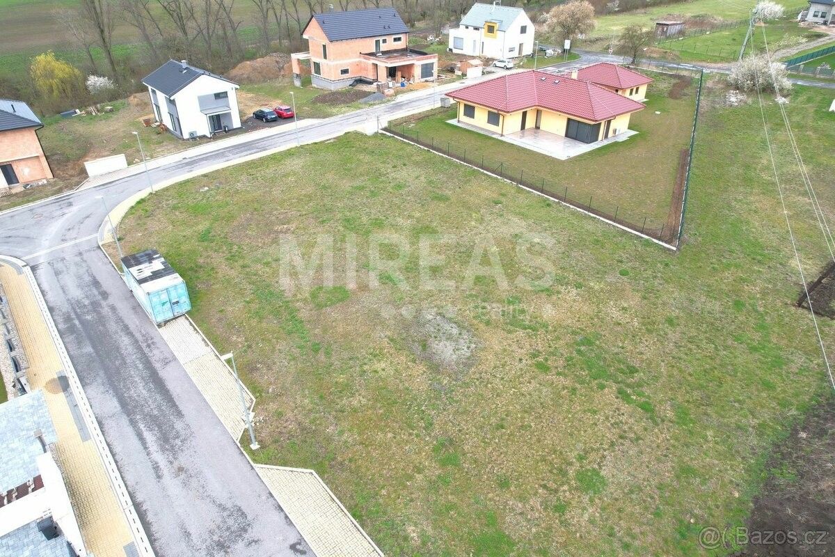 Prodej pozemek - Dobrovice, 294 41, 1 418 m²