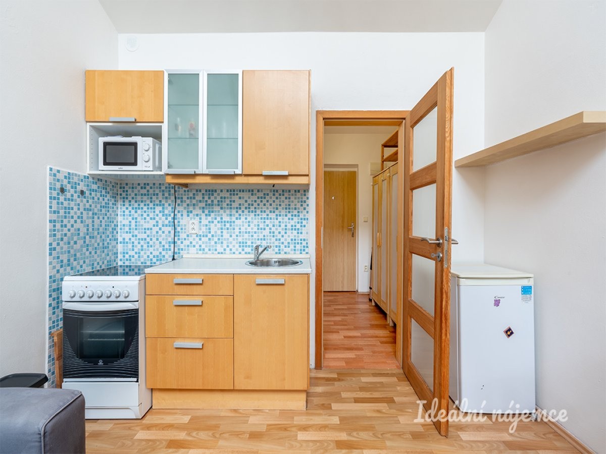 Byt 1+kk · 26 m² · Štúrova, Praha - 3