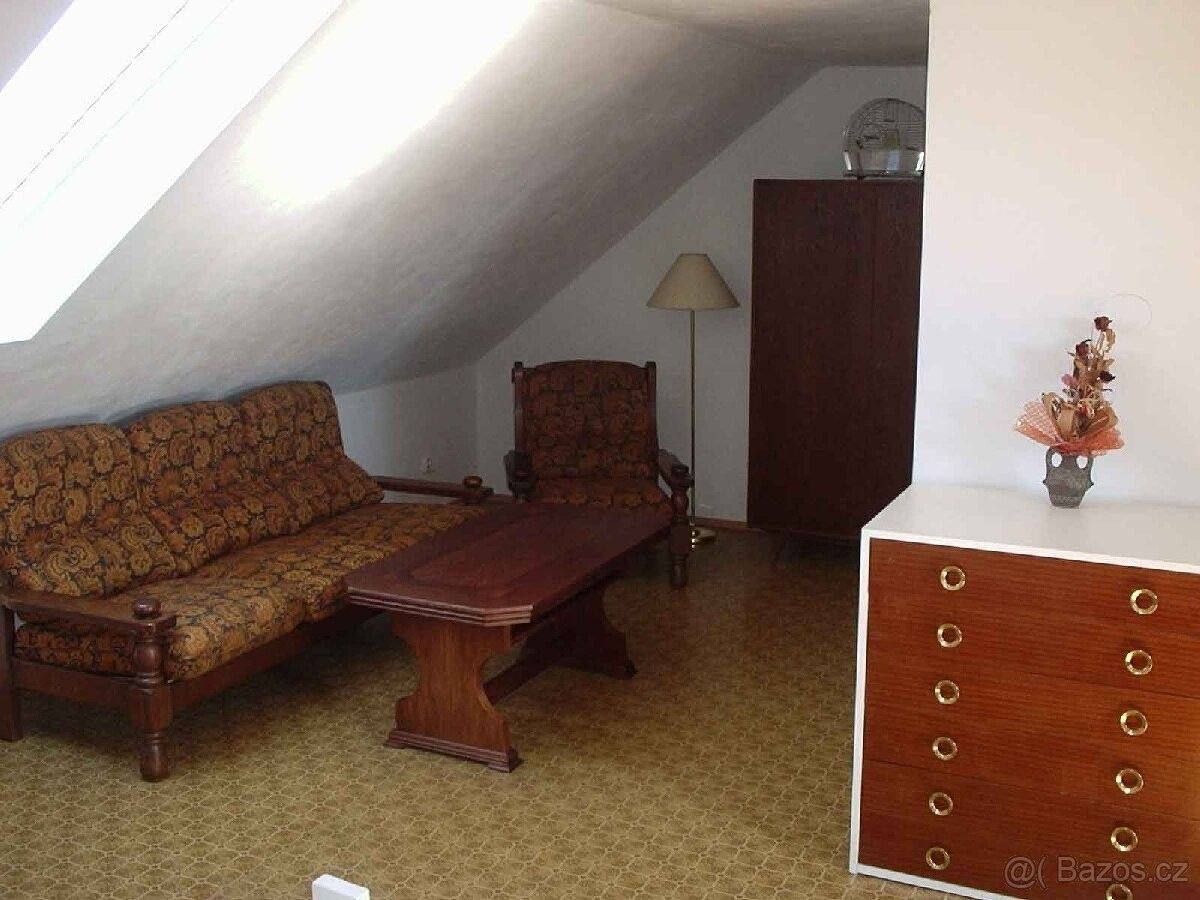 Pronájem restaurace - Stará Huť u Dobříše, 262 02