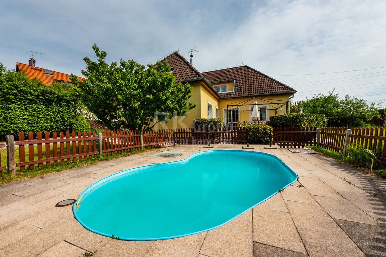 Prodej rodinný dům - Jabloňová, Dobřichovice, 189 m²