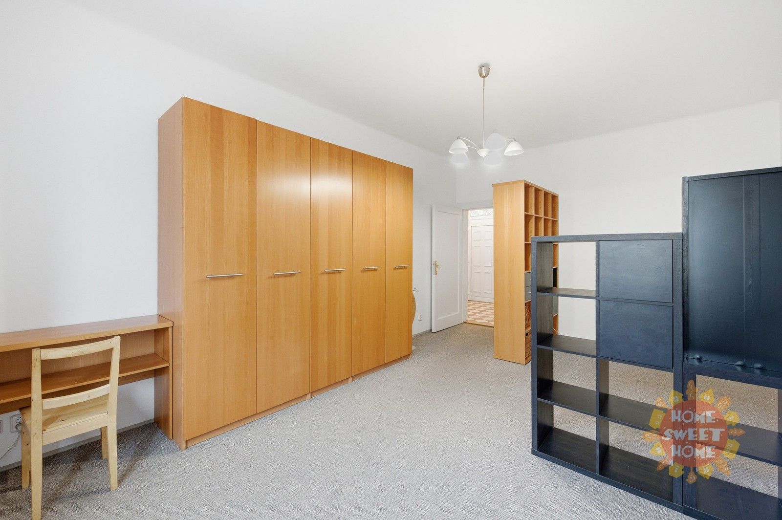 Pronájem byt 1+1 - Průběžná 1033, Praha, 51 m²