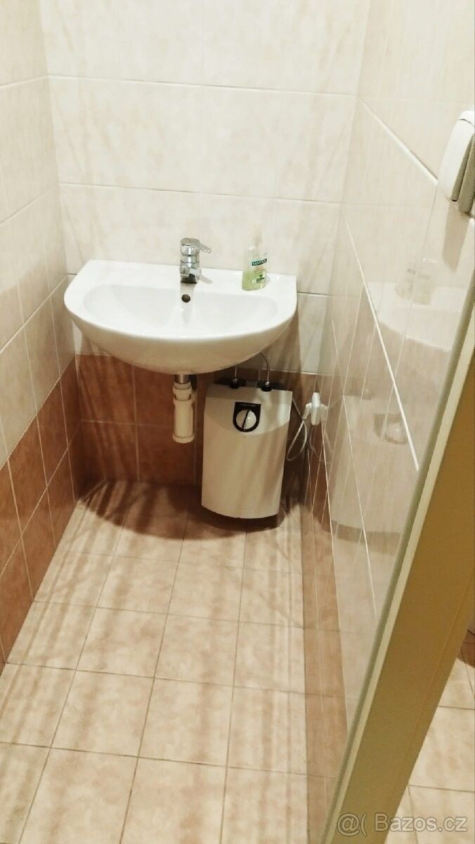 Pronájem obchodní prostory - Zlín, 763 02