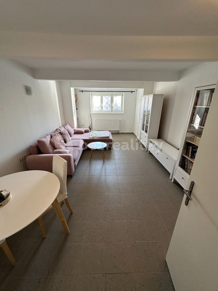 1+1, Mirovická, Praha - Kobylisy, 40 m² - 1