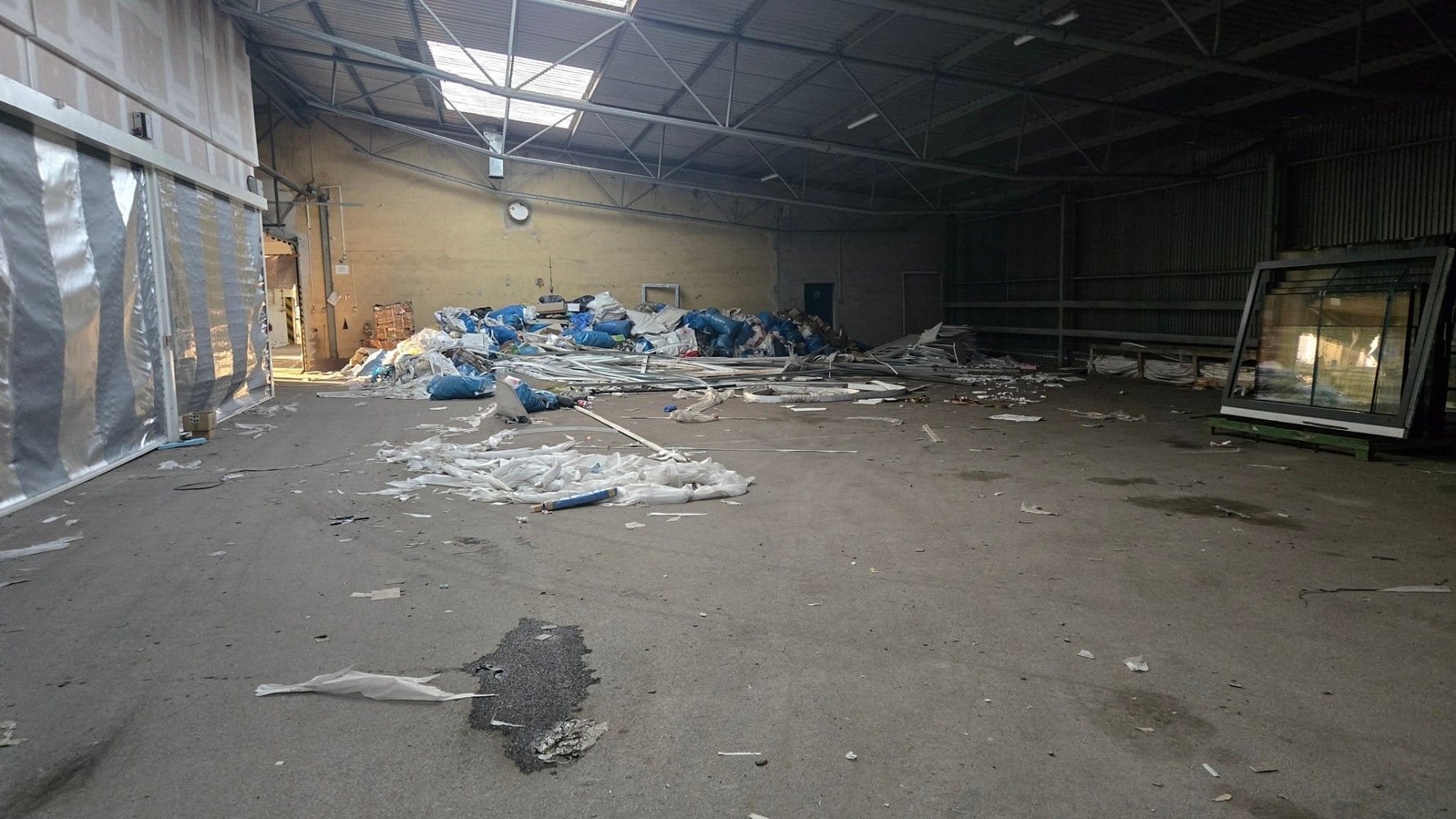 Výrobní prostory · 1 563 m² · Znojmo - Oblekovice, Jihomoravský kraj - 4