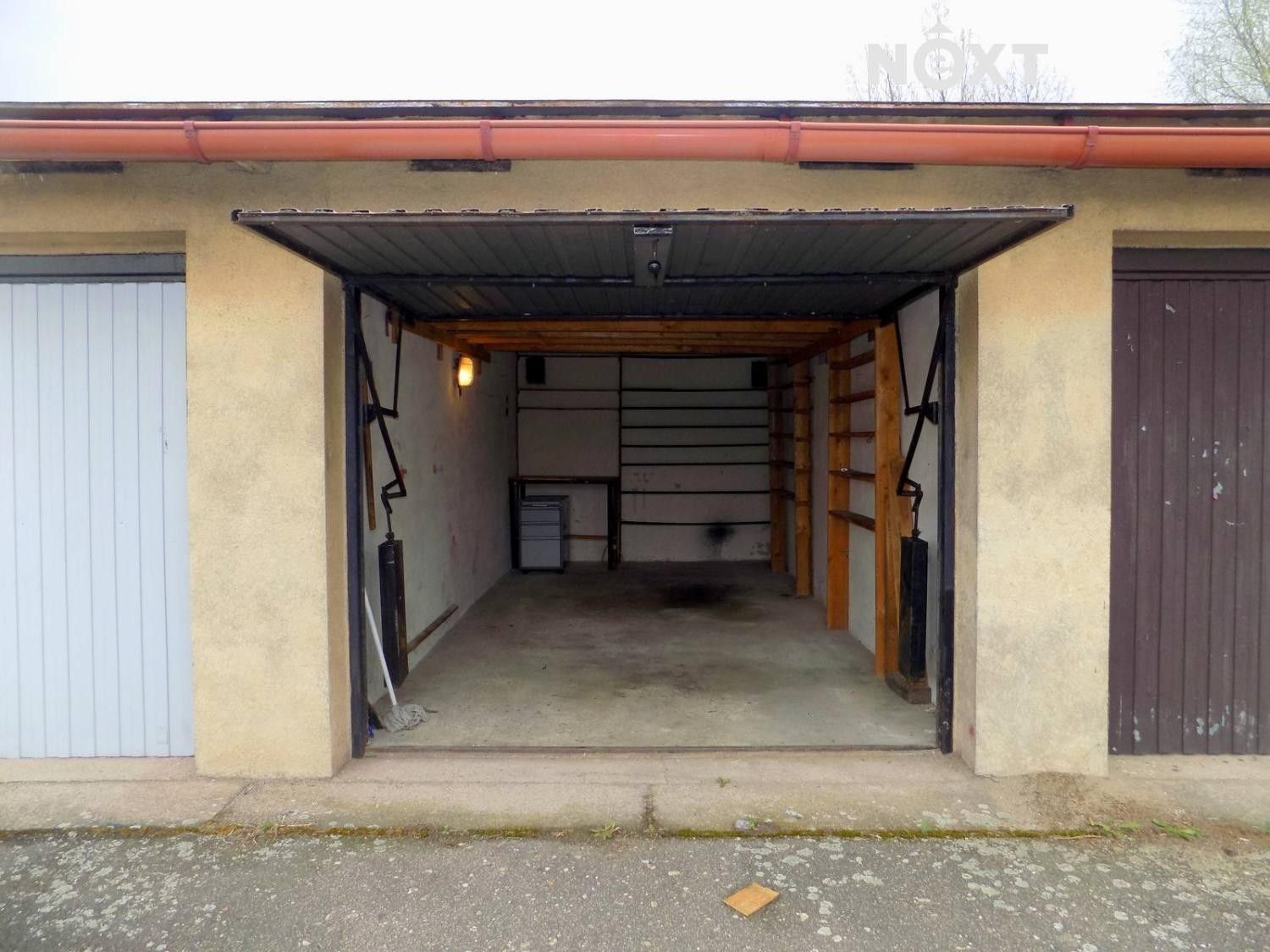 Garáže, Hradec Králové, 17 m² - 2