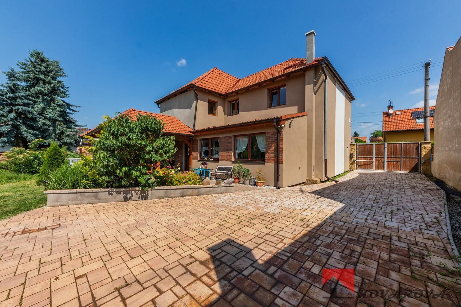 Prodej rodinný dům - Černuc, 126 m²