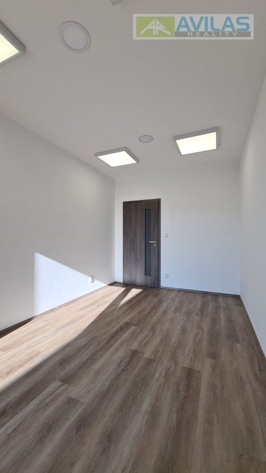 Kanceláře, Višňová, Týnec nad Sázavou, 13 m²