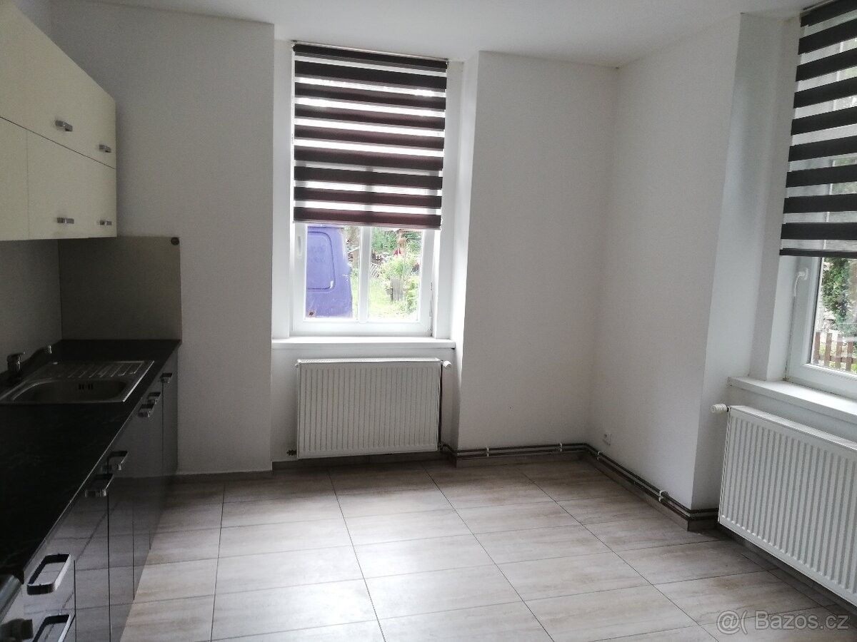 Pronájem byt - Modlany, 417 13