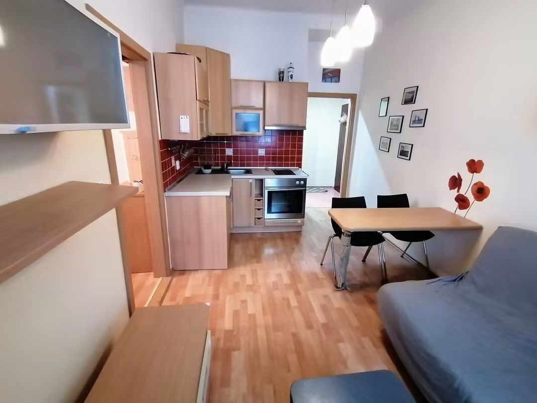 1+1, Pod Klamovkou, Praha - Košíře, 35 m² - 1