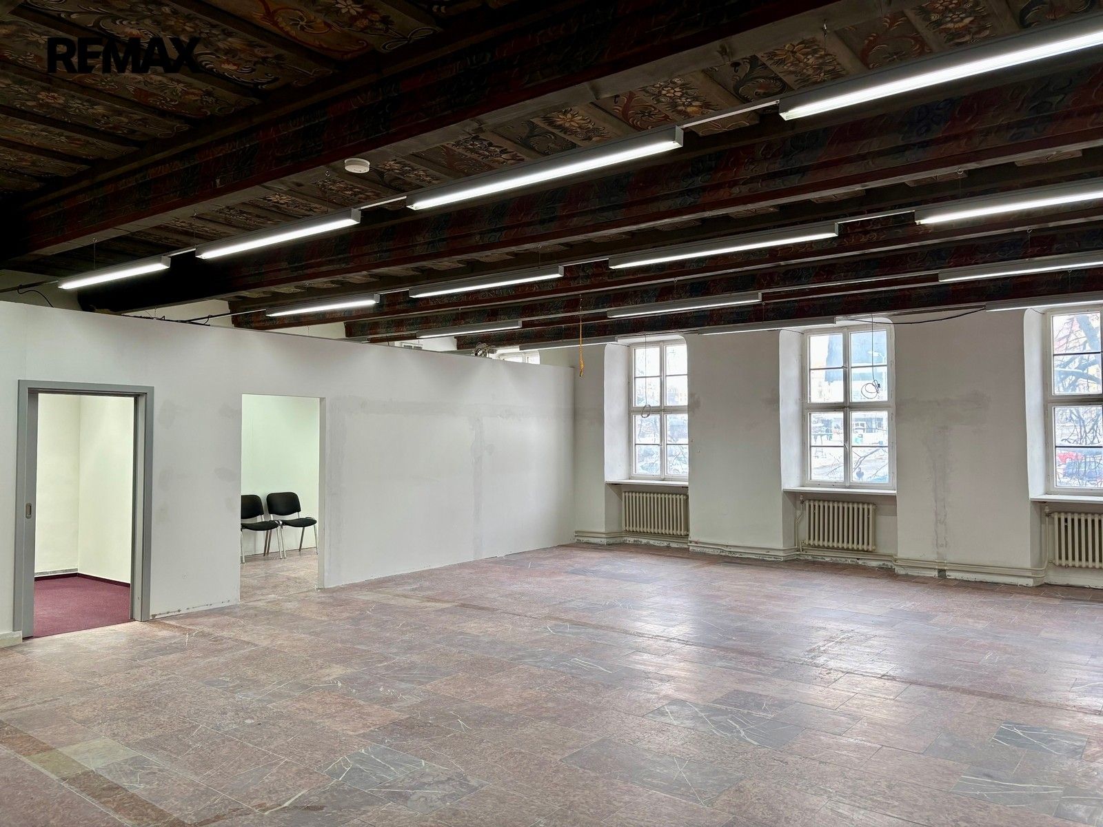 Obchodní prostory, Masarykovo náměstí 643, Jihlava, 206 m² - 1