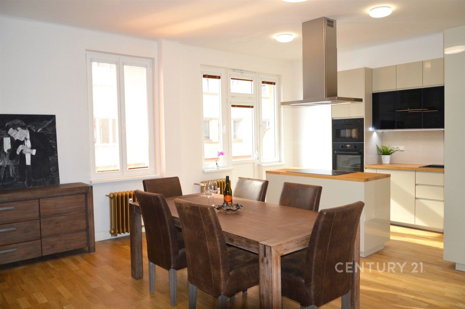 Pronájem byt 3+1 - Bubenská, Praha, 133 m²