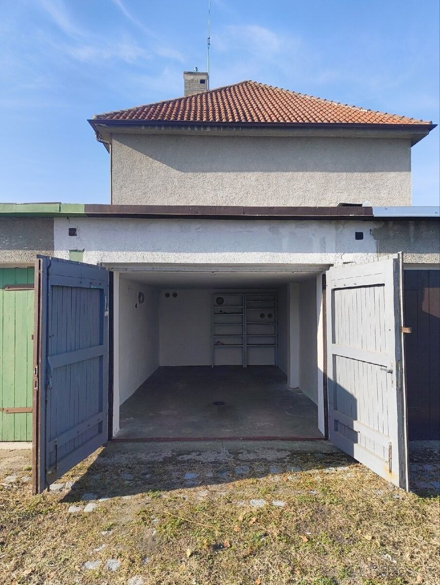 Garáže, Poděbrady, 290 01 - 2