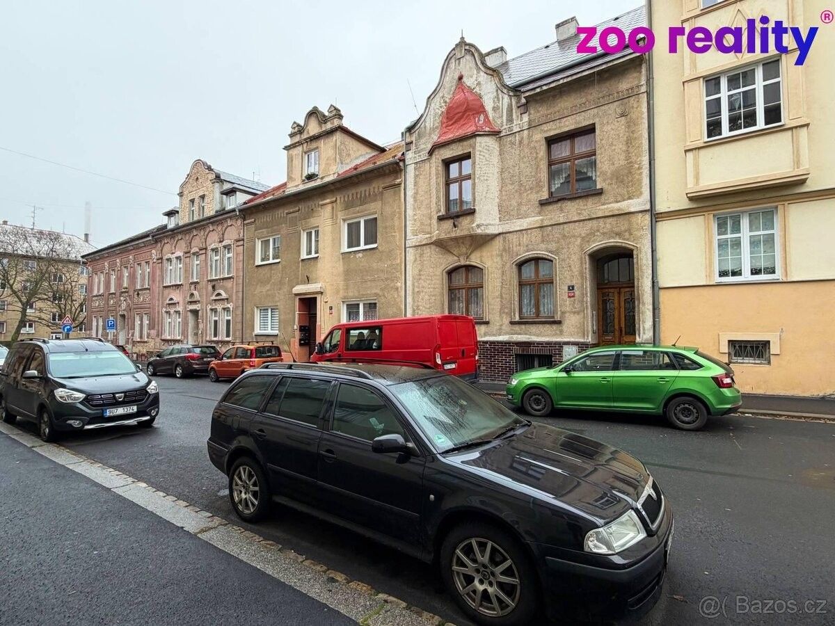 Rodinné domy, Chomutov, 430 01