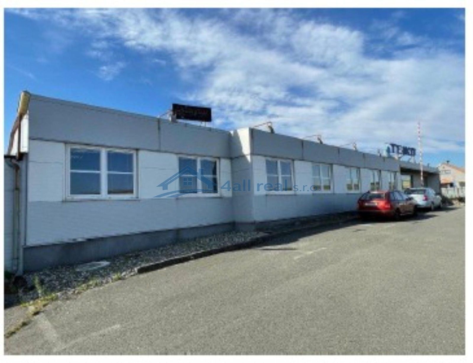 Obchodní prostory, 880 m²