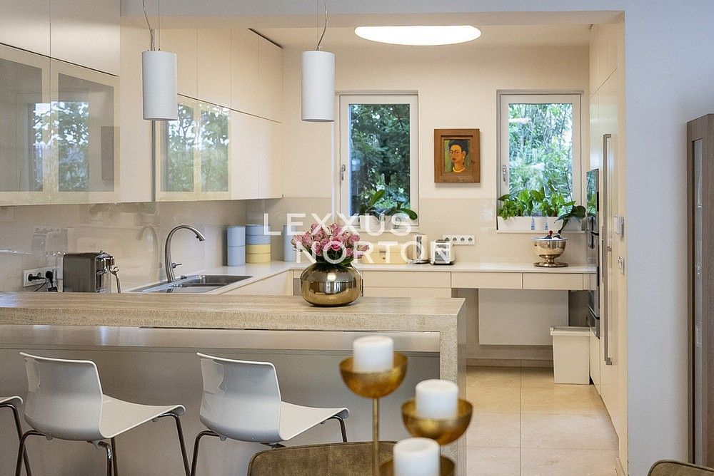 Rodinný dům · 522 m² · Praha - Nebušice, okres Praha 6, Hlavní město Praha - 4