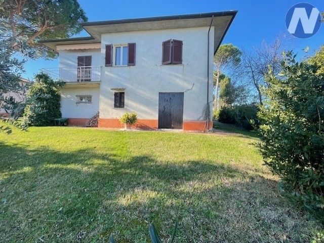 Prodej rodinný dům - 987 66, Zahraničí