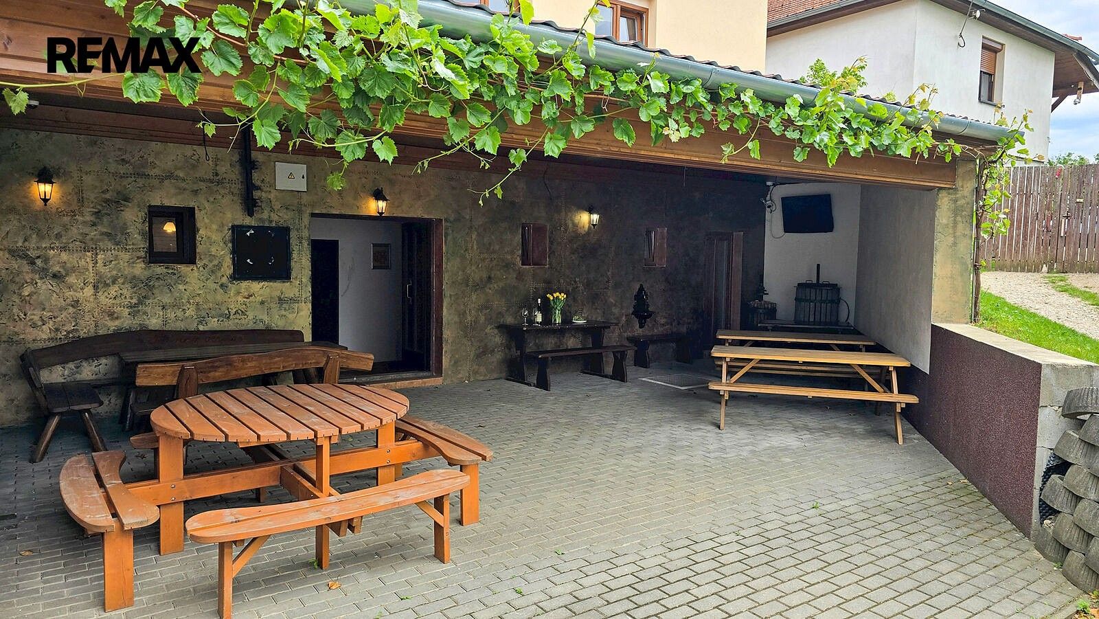 Ostatní, Novosedly, okres Břeclav, 215 m² - 2