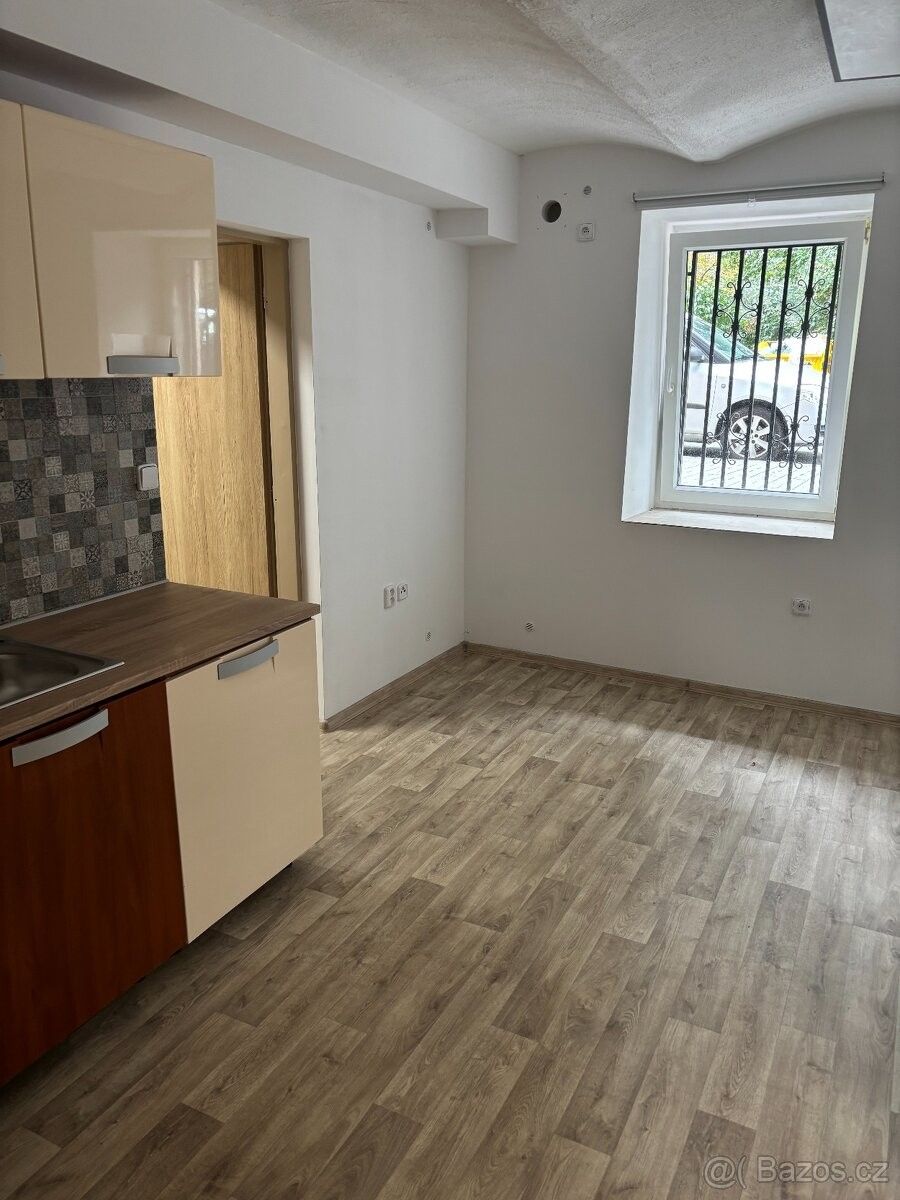 Pronájem kancelář - Přerov, 750 02