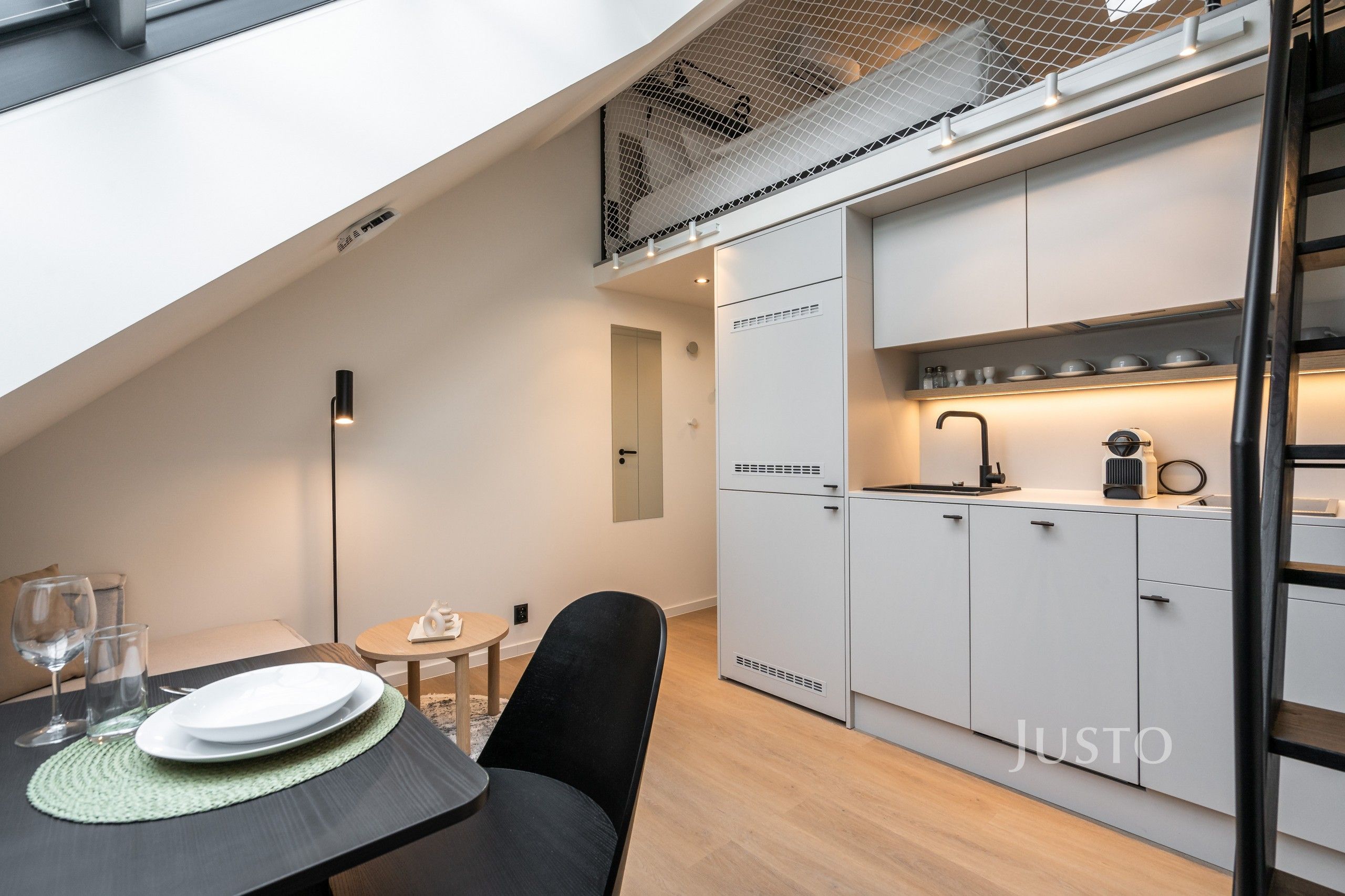 1+kk, Prvního pluku 211, Praha Karlín, 49 m² - 1