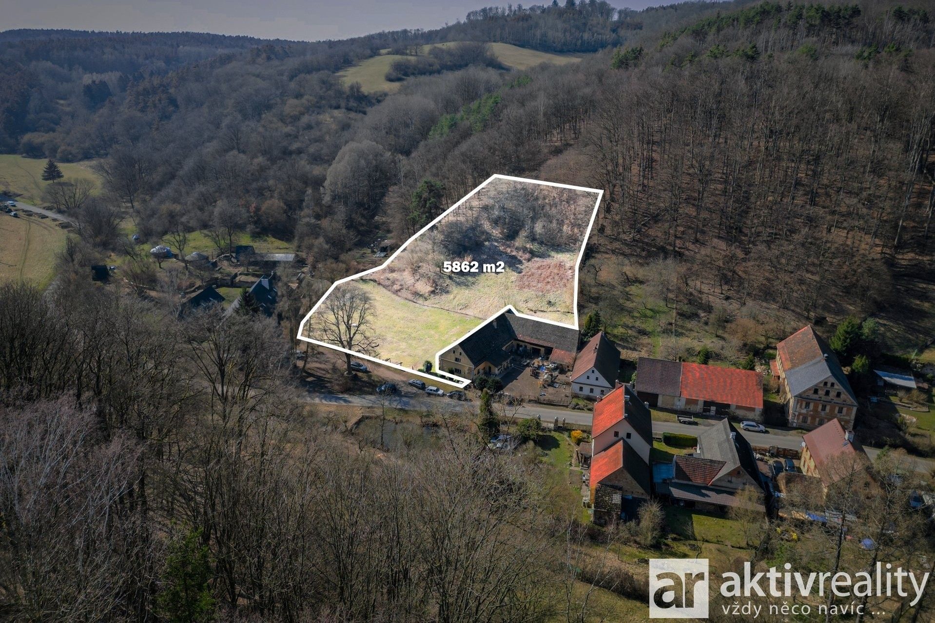 Pozemky pro bydlení, Osinalice, Medonosy, 5 862 m² - 1