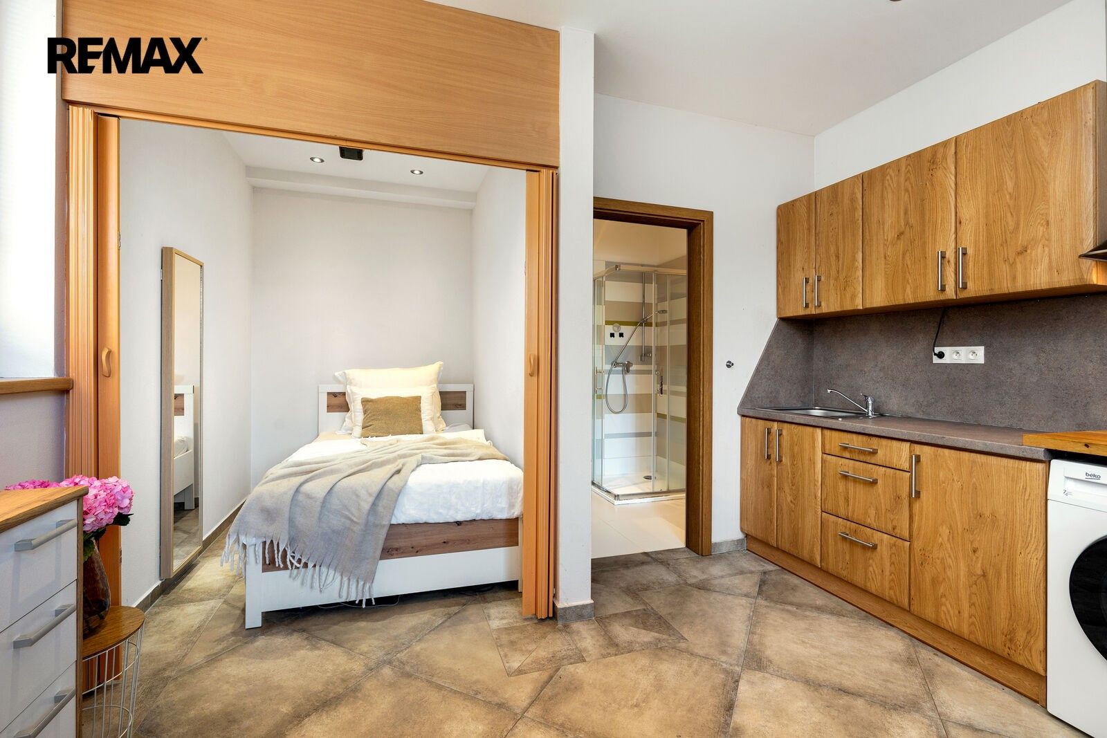 Pronájem byt 1+kk - Mramorová 379, Zbuzany, 20 m² - 5
