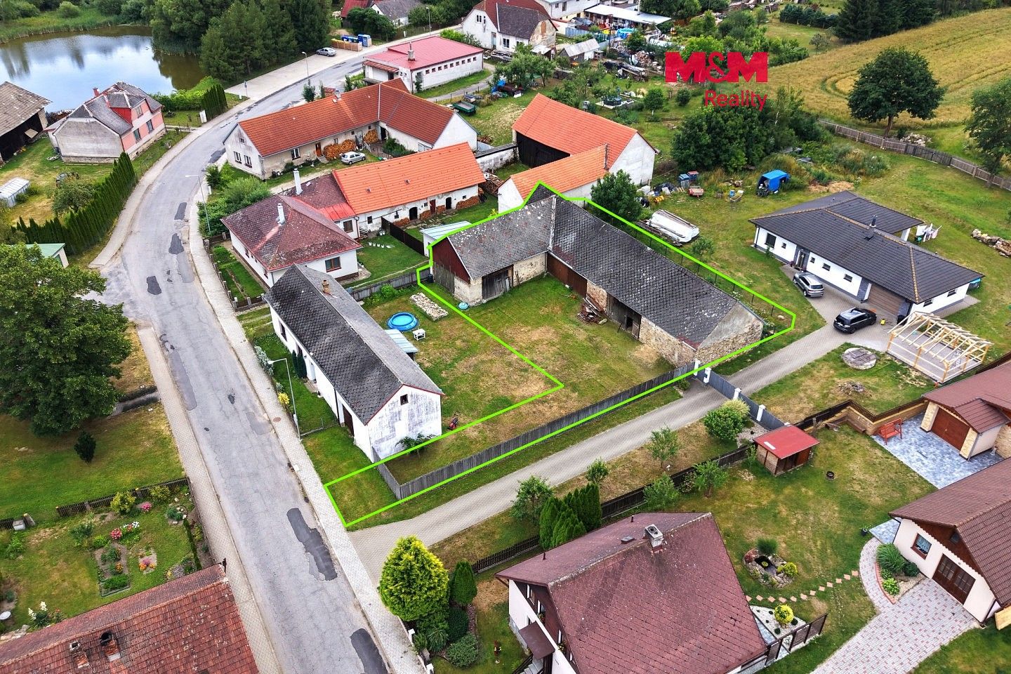 Pozemek pro bydlení, 892 m²