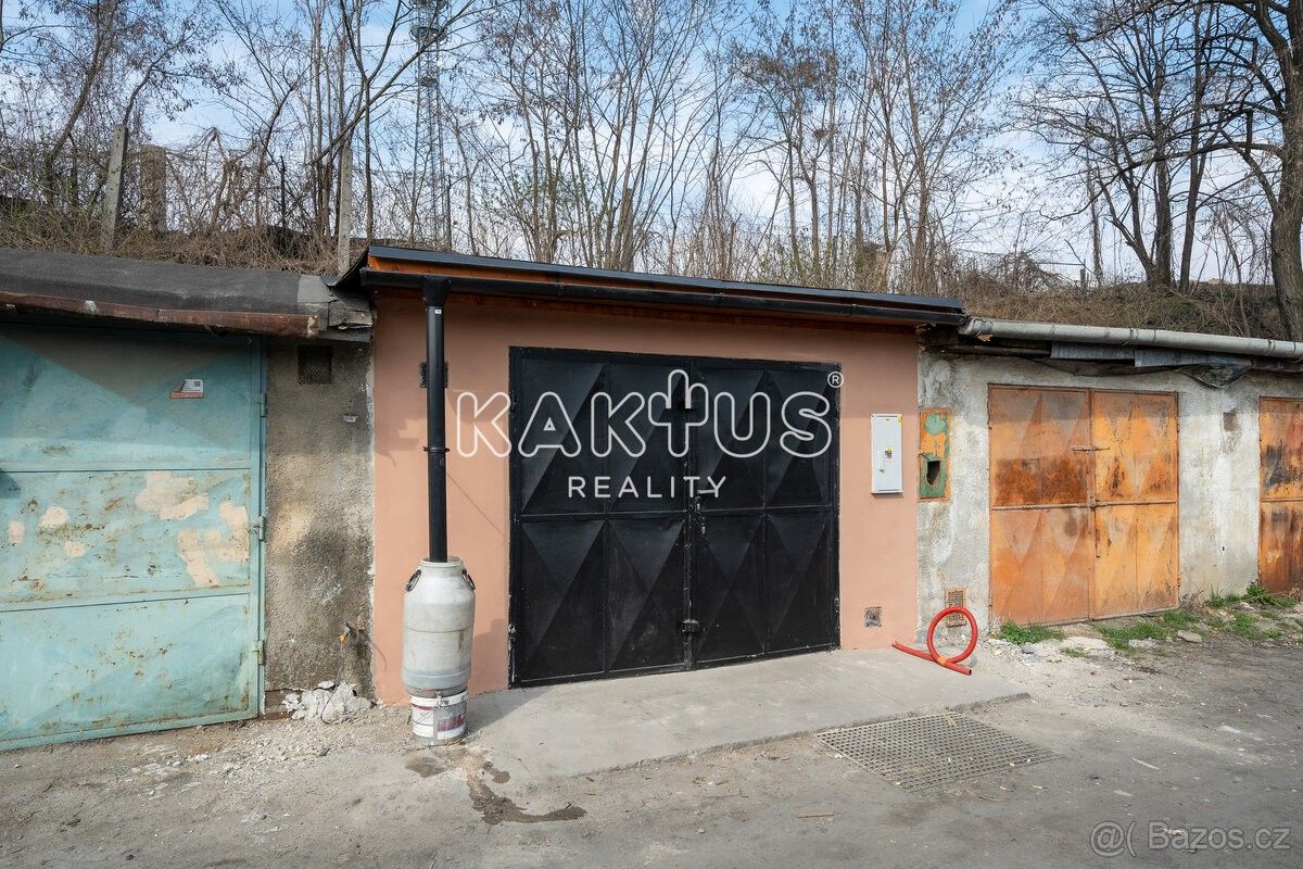 Garáže, Ostrava, 709 00 - 1