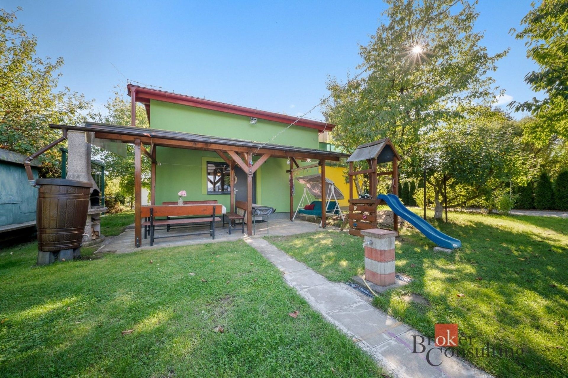 Chaty, Rozkvět míru I, Hradec Králové, 64 m² - 1