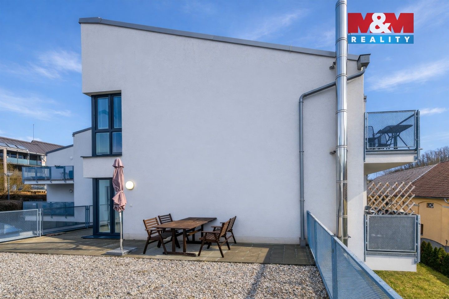 3+kk, Mezilehlá, Praha, 70 m²