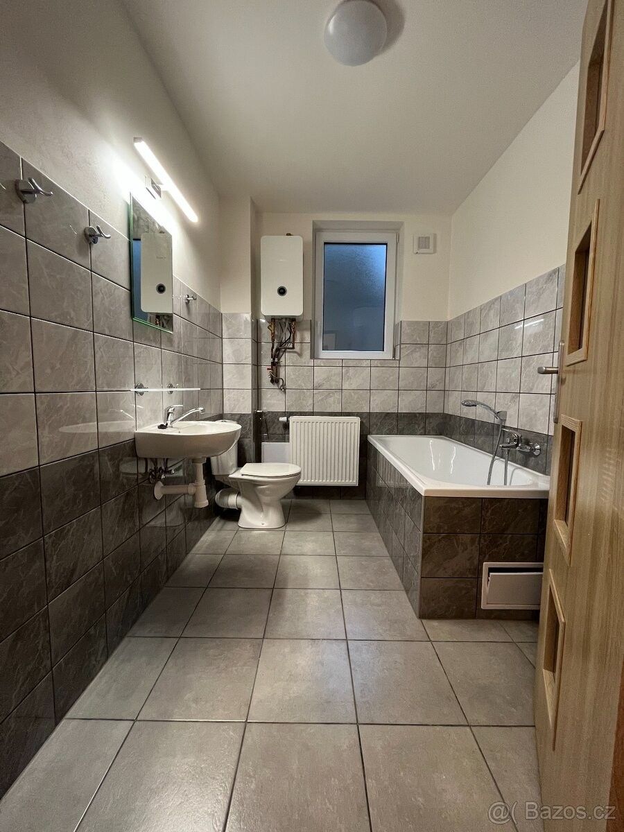 Pronájem byt - Aš, 352 01