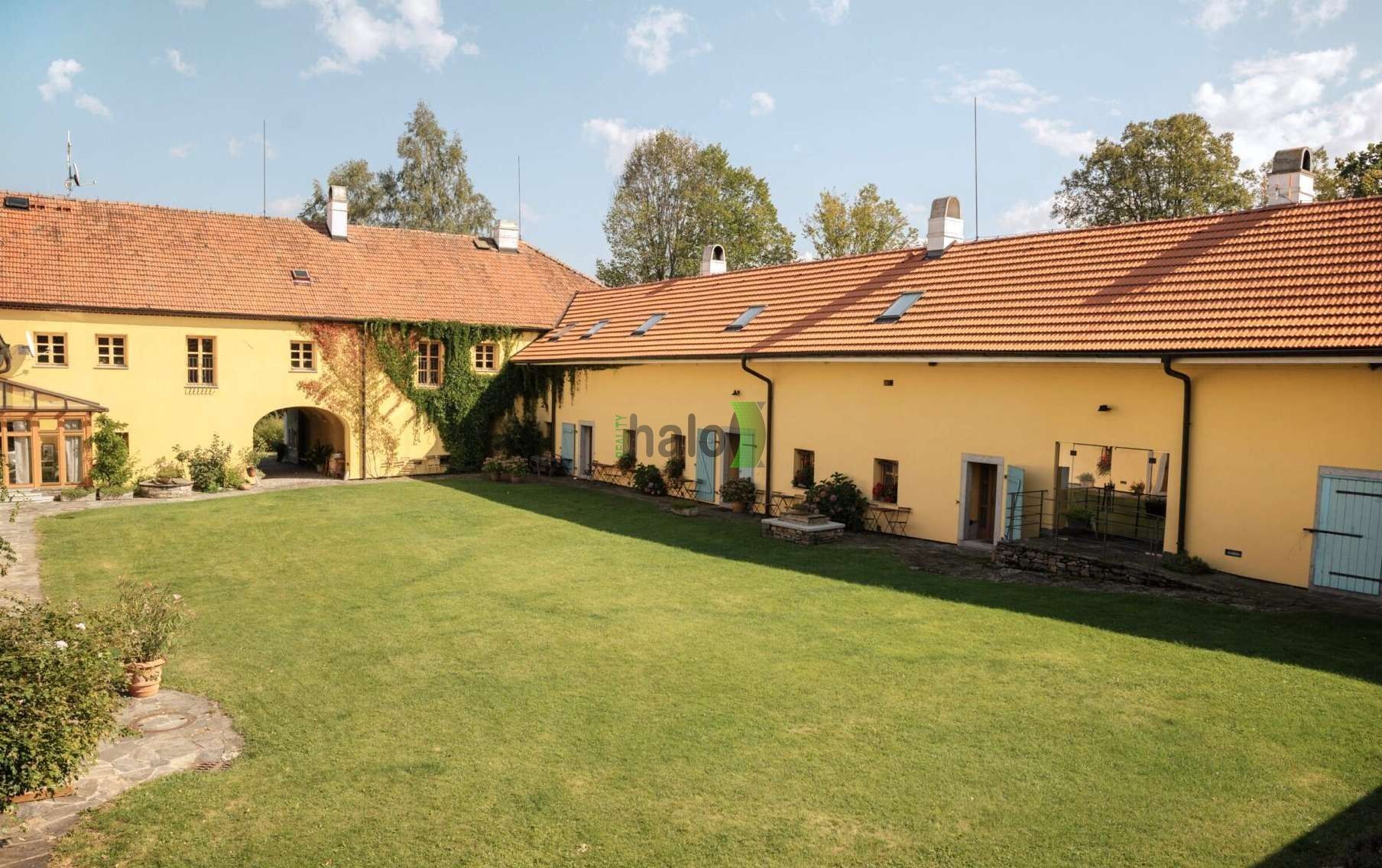 Prodej zemědělská usedlost - Český Krumlov, 2 160 m² - 5