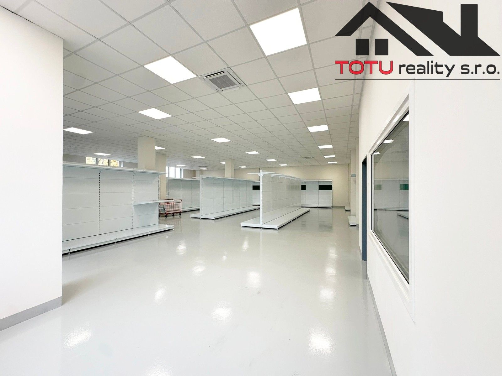 Pronájem obchodní prostory - Jezbinská, Jaroměř, 391 m²