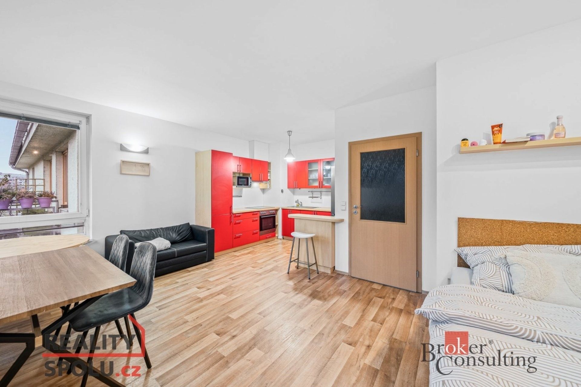Prodej byt 1+kk - Komořanská, Praha, 37 m²