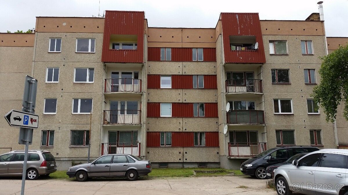 Byty, Police nad Metují, 549 54