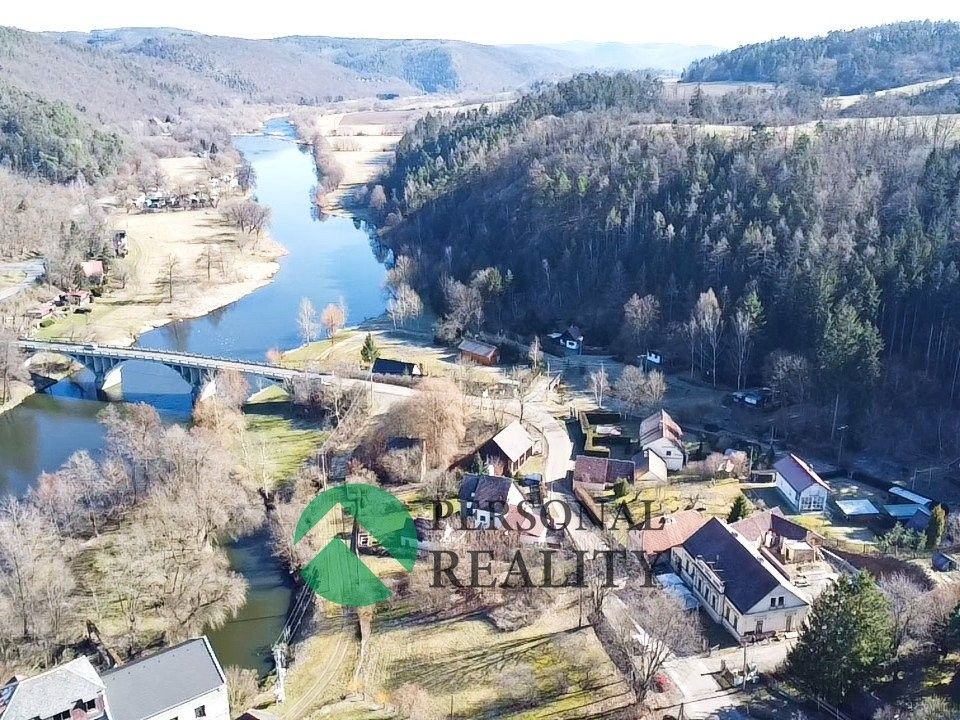 Prodej rodinný dům - Zvíkovec, 253 m²