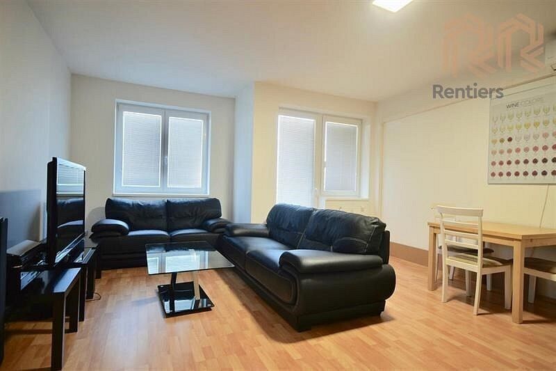 2+kk, V koutě, Praha 4 - Libuš, 57 m² - 2