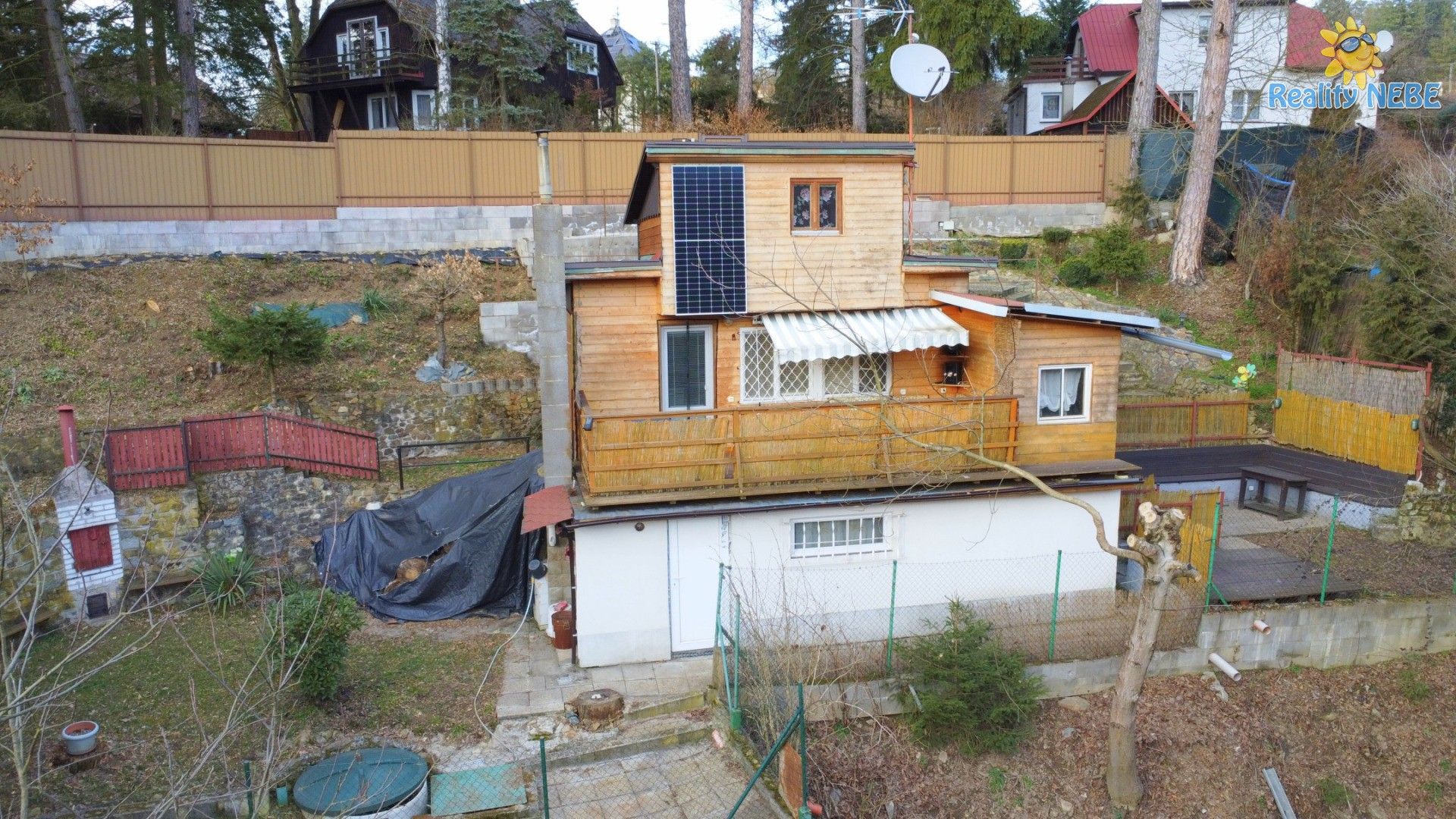 Chaty, Luka pod Medníkem, Jílové u Prahy, 100 m²